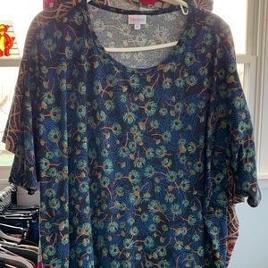 6/$15 XL black, blue and orange Irma in gently used condition